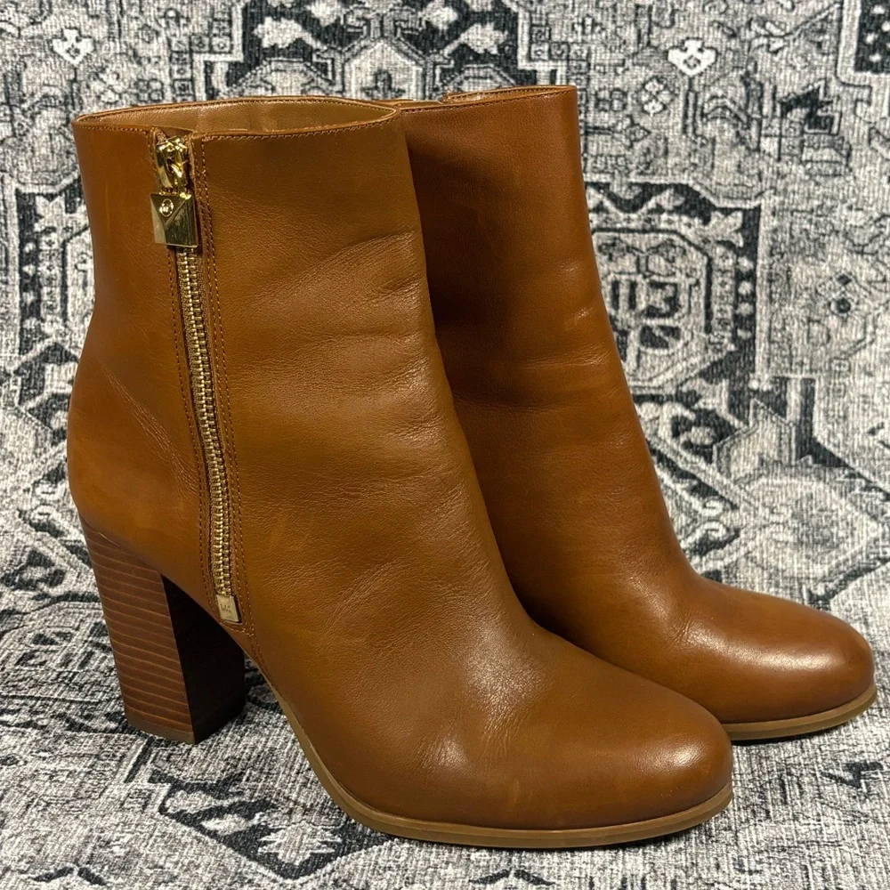 MICHAEL‎ KORS FRENCHIE LEATHER BOOTIE SIZE 7.5